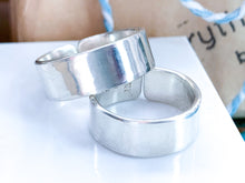 Load image into Gallery viewer, Ahava Love Hebrew Ring