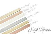 Load image into Gallery viewer, She is Strong bracelet, Elle est forte, Support Women Strength - Everything Beautiful Jewelry