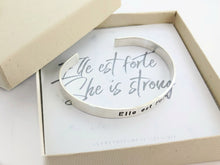 Load image into Gallery viewer, She is Strong bracelet, Elle est forte, Support Women Strength - Everything Beautiful Jewelry