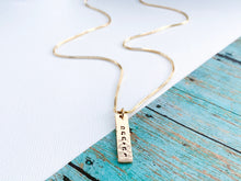 Load image into Gallery viewer, Men's Gold Hebrew Name Necklace - Everything Beautiful Jewelry