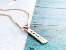 Load image into Gallery viewer, Men's Gold Hebrew Name Necklace - Everything Beautiful Jewelry