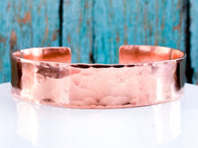 Load image into Gallery viewer, Men's Copper Hammered Bracelet, Unisex, Boyfriend Girlfriend Anniversary - Everything Beautiful Jewelry