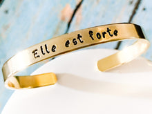 Load image into Gallery viewer, She is Strong bracelet, Elle est forte, Support Women Strength - Everything Beautiful Jewelry